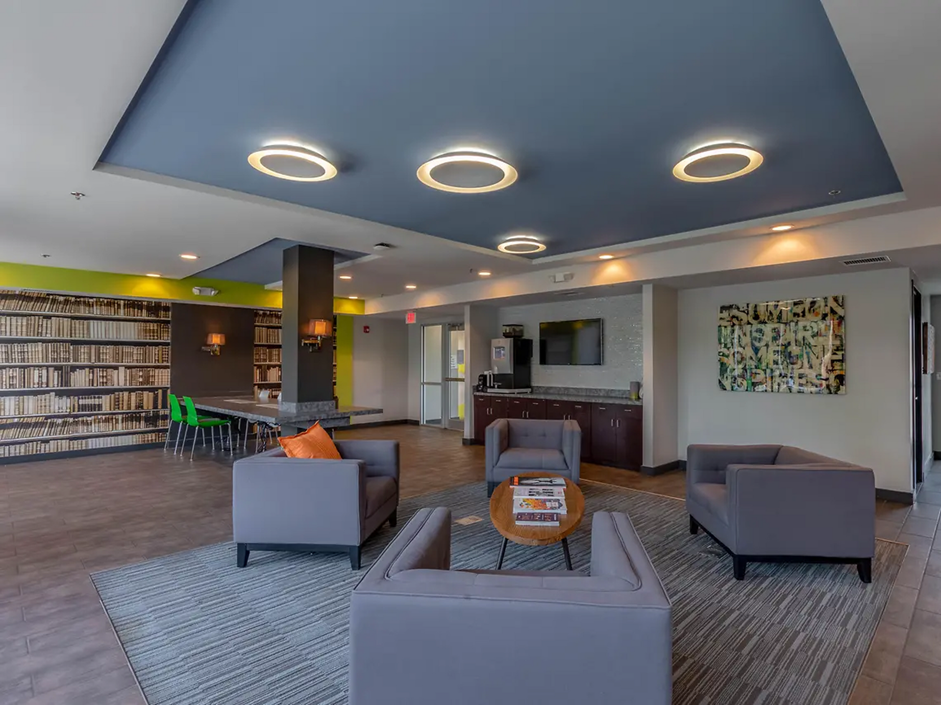 Brynn Apartments gallery photo 3